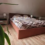 Holiday home Dom Na Skarpie - Ucieczka Na Wies - Samodzielne Wejscie Na Szyfr, 100m2 *