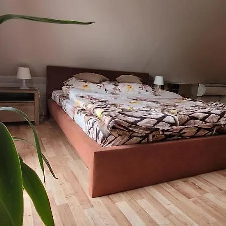 Casa de Férias Dom Na Skarpie - Ucieczka Na Wies - Samodzielne Wejscie Na Szyfr, 100m2 *