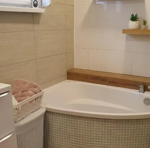 Dom Na Skarpie - Ucieczka Na Wies - Samodzielne Wejscie Na Szyfr, 100m2 *