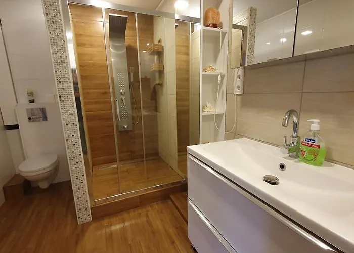 Semesterbostad Dom Na Skarpie - Ucieczka Na Wies - Samodzielne Wejscie Na Szyfr, 100m2 Drazek